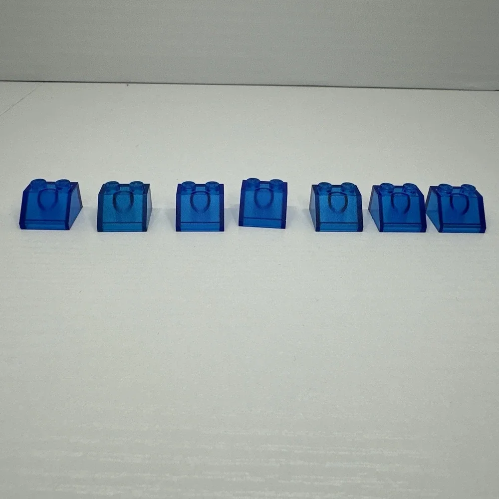 Lego Parts Bricks - Slope 45 2x2 Brick Trans Dark Blue Lot Of 7 Part # 6227 3039 - Picture 5 of 5